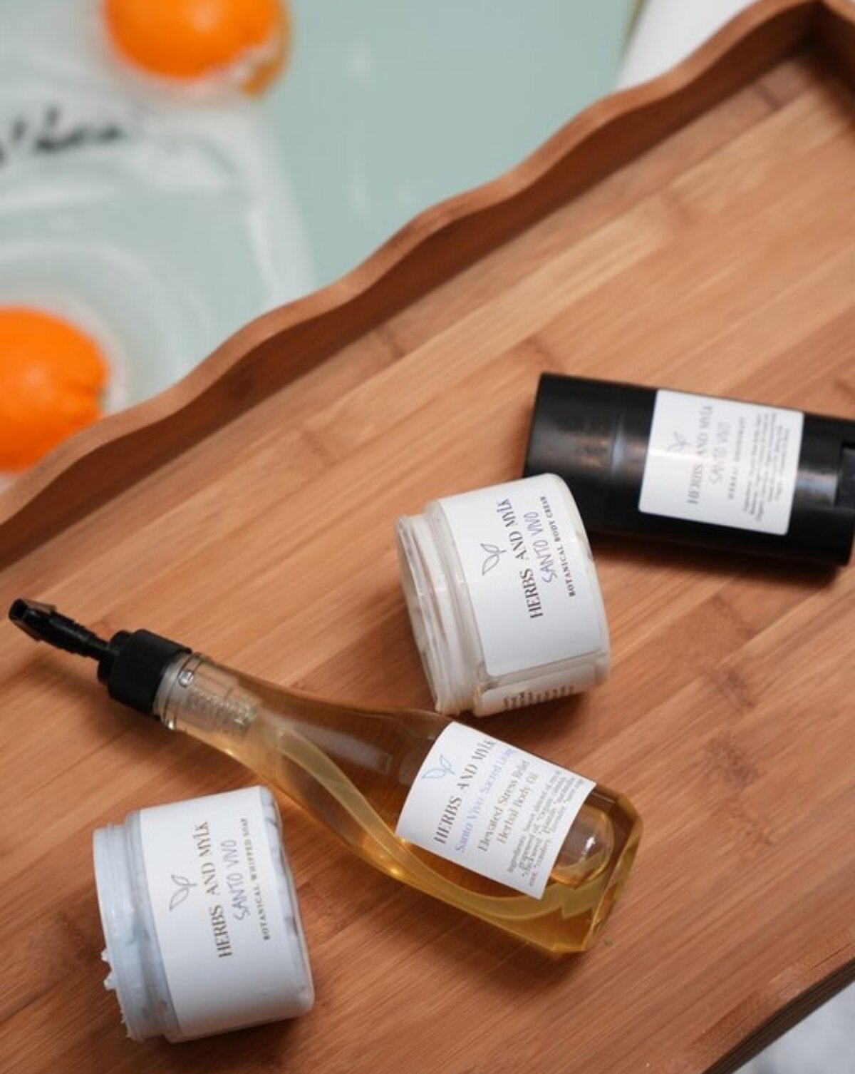 Santo Vivo ritual bundle box with whipped soap, body cream, oil and perfume