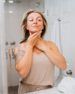 Puffy Face in the AM? Here’s How to Do a Lymphatic Drainage Facial Massage at Home with the Herbal Face Ritual