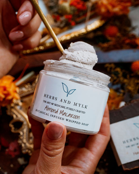 Almond Macaroon Skincare Set