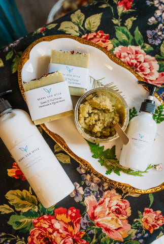 Mothers Day Queen Of The Florals Cleanse, Exfoliate & Hydrate Set