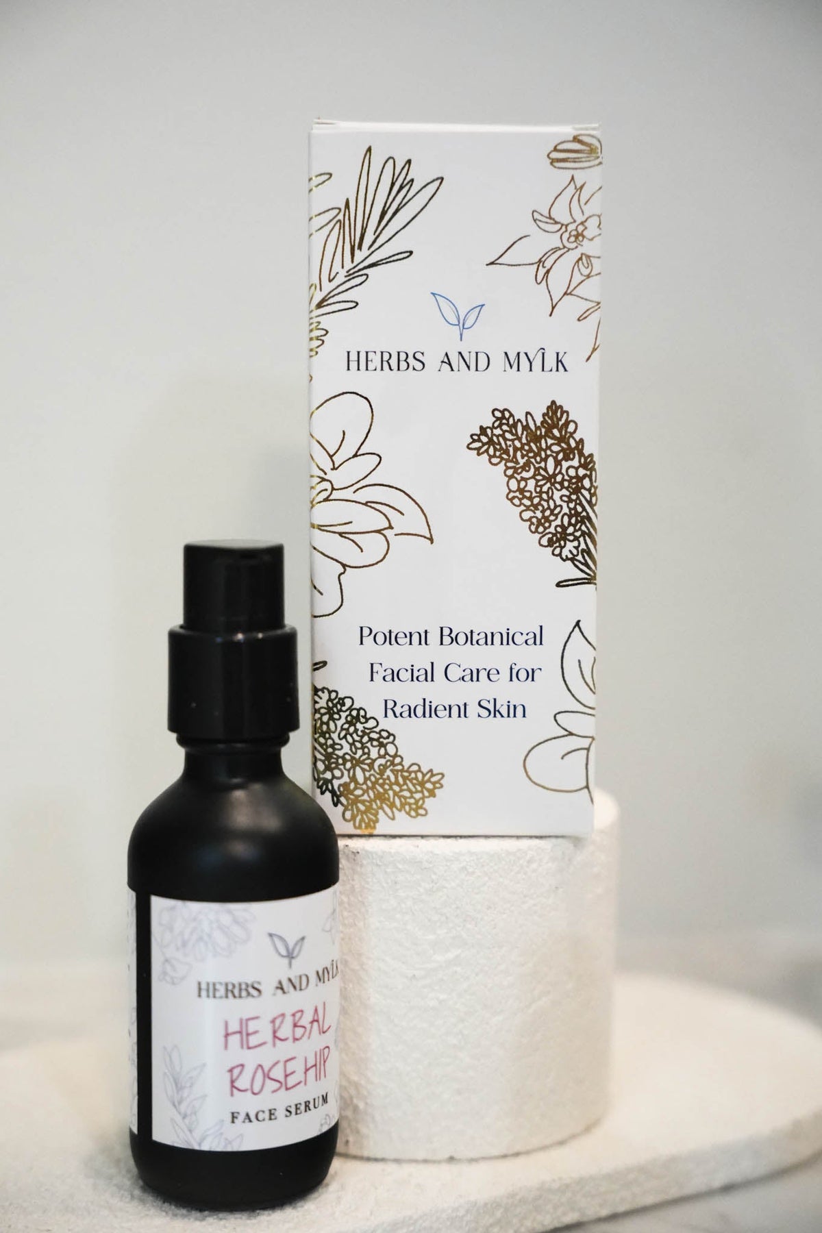 Herbal Rosehip Face Serum bottle
